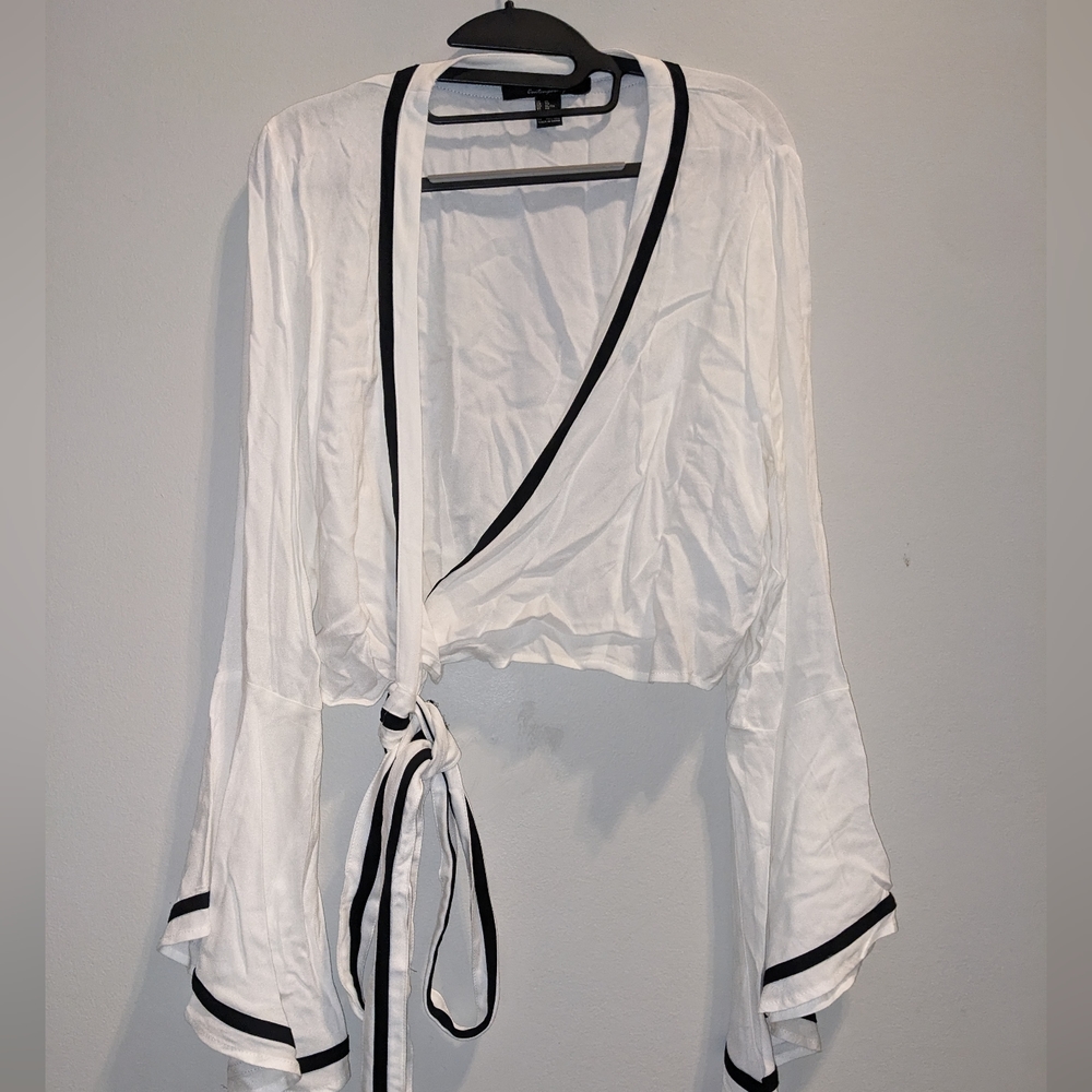Wrap, Bell sleeve, crop top